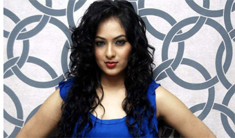 Nikesha Patel signs her debut film in Tamil