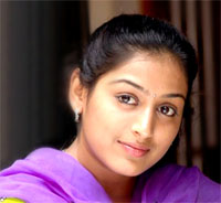 Nishad files complaint against Padmapriya