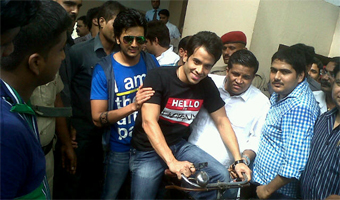 Super Kool Boys Tusshar & Riteish storm Patna