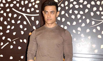 Aamir now owns Shammi Kapoors jacket