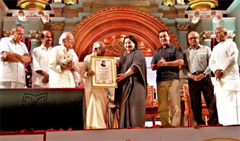 CM honours Viswanathan Ramamurthi
