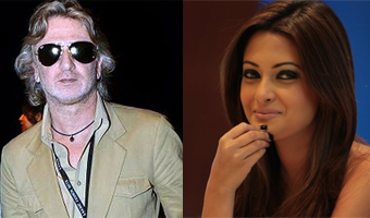 Rohit Bal wants to dress up Riya Sen