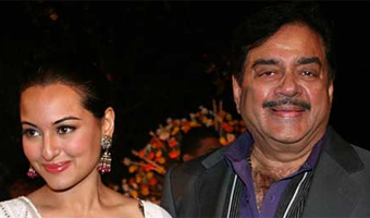 Shatrughans first public outing with Sonakshi post surgery