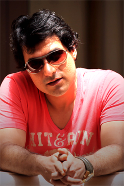 Kader Khans son brings Antakshri back on small screen