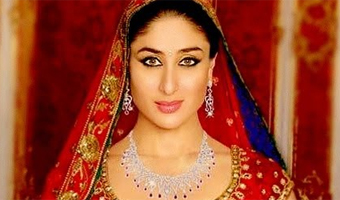Kareenas wedding dress to have old world charm