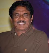 Bharathirajaa asks film fraternity to support Kamal 