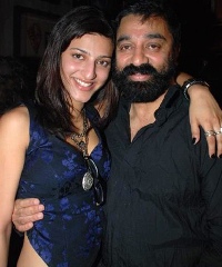 Kamal keen to act with Shruthi 