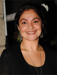 Man threatening Pooja Bhatt arrested