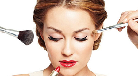 Tips on glossy makeup