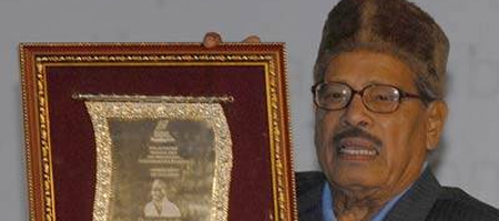 Manna Deys songs played at Kolkata traffic signals