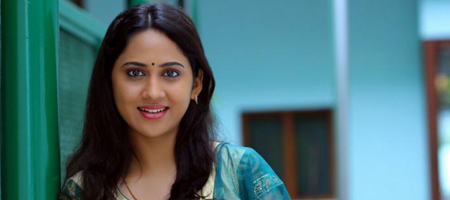 Actress Mia goes to Tamil
