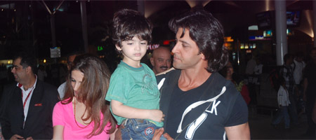 Hrithiks son fine now, back home