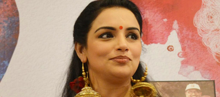 Swetha Menon withdraws complaint, controversy blows over