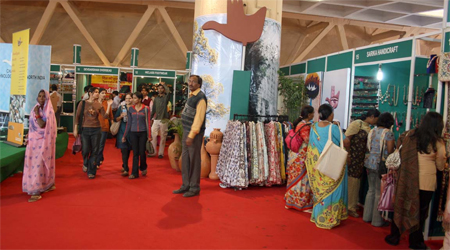IITF: Khadis fashion show massy, classy 
