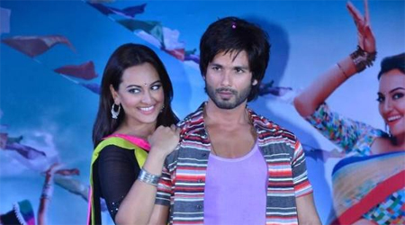 Shahid, Sonakshi visit designer store in capital