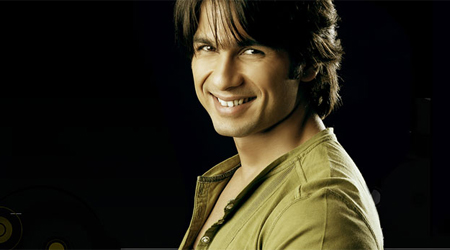 If I like a girl, I may settle down: Shahid