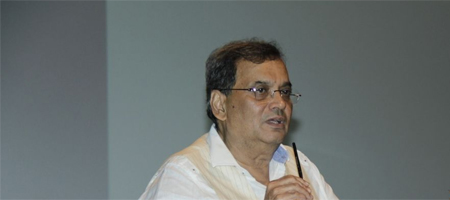 Subhash Ghai more comfortable with newcomers 