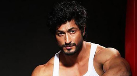 Vidyut wins praises, says hes overwhelmed 