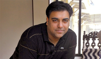 Ill be known as first actor to kiss on TV: Ram Kapoor