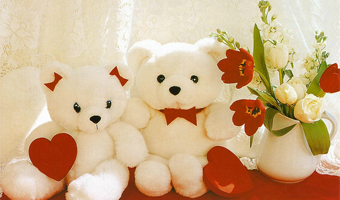 Pamper your loved one with designer teddies