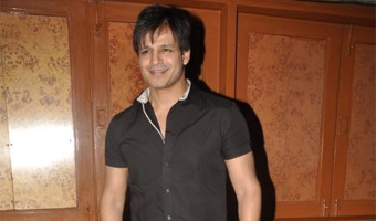 Vivek Oberoi at Mahakumbh with family