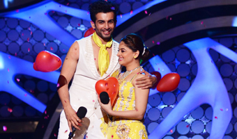 Jay promises Mahi a proper Hindu wedding