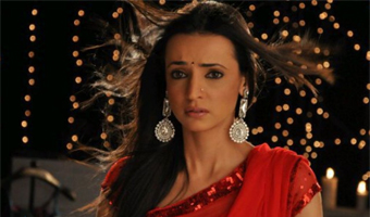Modern Bahu is new, fresh: Sanaya Irani