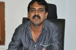 Bandla Ganesh to join Mirchi director 