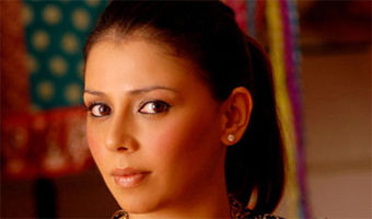 Nikasha Tawadey brings Raat Ki Rani to WIFW ramp
