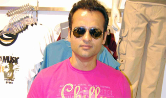 Rohit Roy back on TV, says finding right roles tough