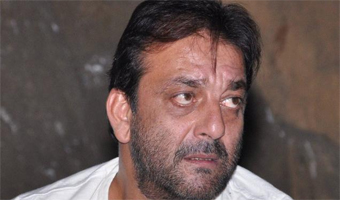 Not seeking pardon, says emotional Sanjay Dutt 