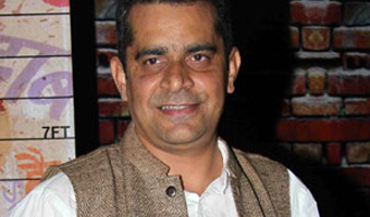Took two weeks to decide about Munnabhai 3: Subhash Kapoor