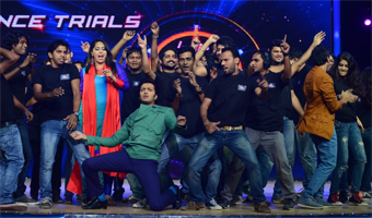 Flash mob on Indias Dancing Superstar! 