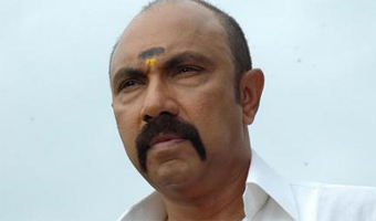 Rajamouli signs Sathyaraj 