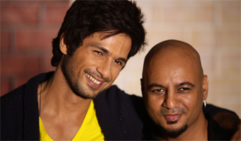 Shahid gets stylish haircut on camera! 