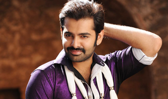 Ram Pothineni spends birthday with family