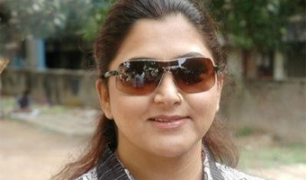 Family keeps Khushboo away from acting 