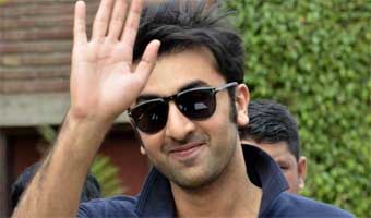 Ranbir Kapoor detained at Mumbai airport, let off