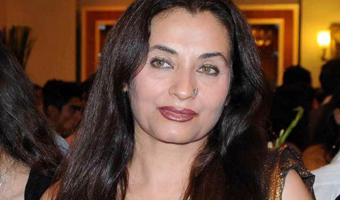 Salma Agha to direct a women centric film