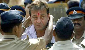 Sanjay Dutt withdraws plea to surrender in Pune jail