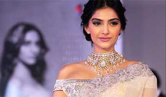 Im obsessed with Rekha: Sonam Kapoor