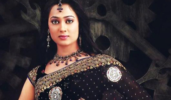 Not insecure, so can wait for different roles: Shweta Tiwari