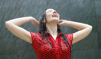 A guide to healthy skin during monsoon