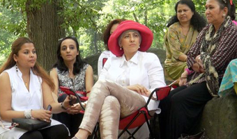 Manisha Koirala makes cheerful appearance in New York
