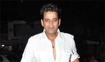 Ravi Kishan to play man and woman in Bullett Raja