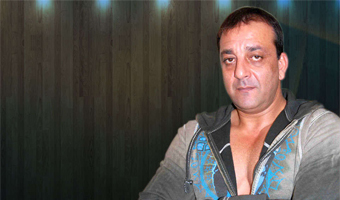 Sanjay Dutt to make paper bags, earn Rs.25 a day