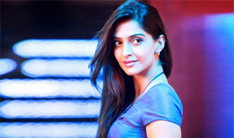 Hear Sonam Kapoor `speak in Tamil in Raanjhanaa