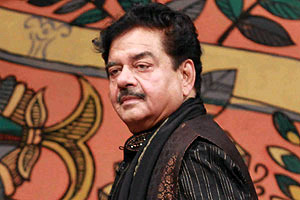 I like Advani more than Modi: Shatrughan