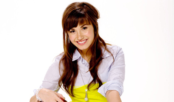 Demi Lovato goes ghost hunting | nowrunning