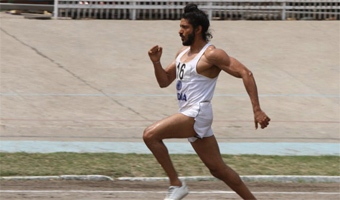 Bhaag Milkha Bhaag running ahead at the box office